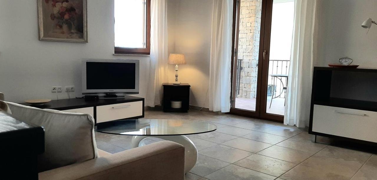 Traumferienwohnung Mit Privatem Pool & Gemuetlicher Grillecke Am Meer, Kroatien, Istrien, Liznjan Bei Medulin - Bester Urlaub An Der Adria, Fuer Paare エクステリア 写真